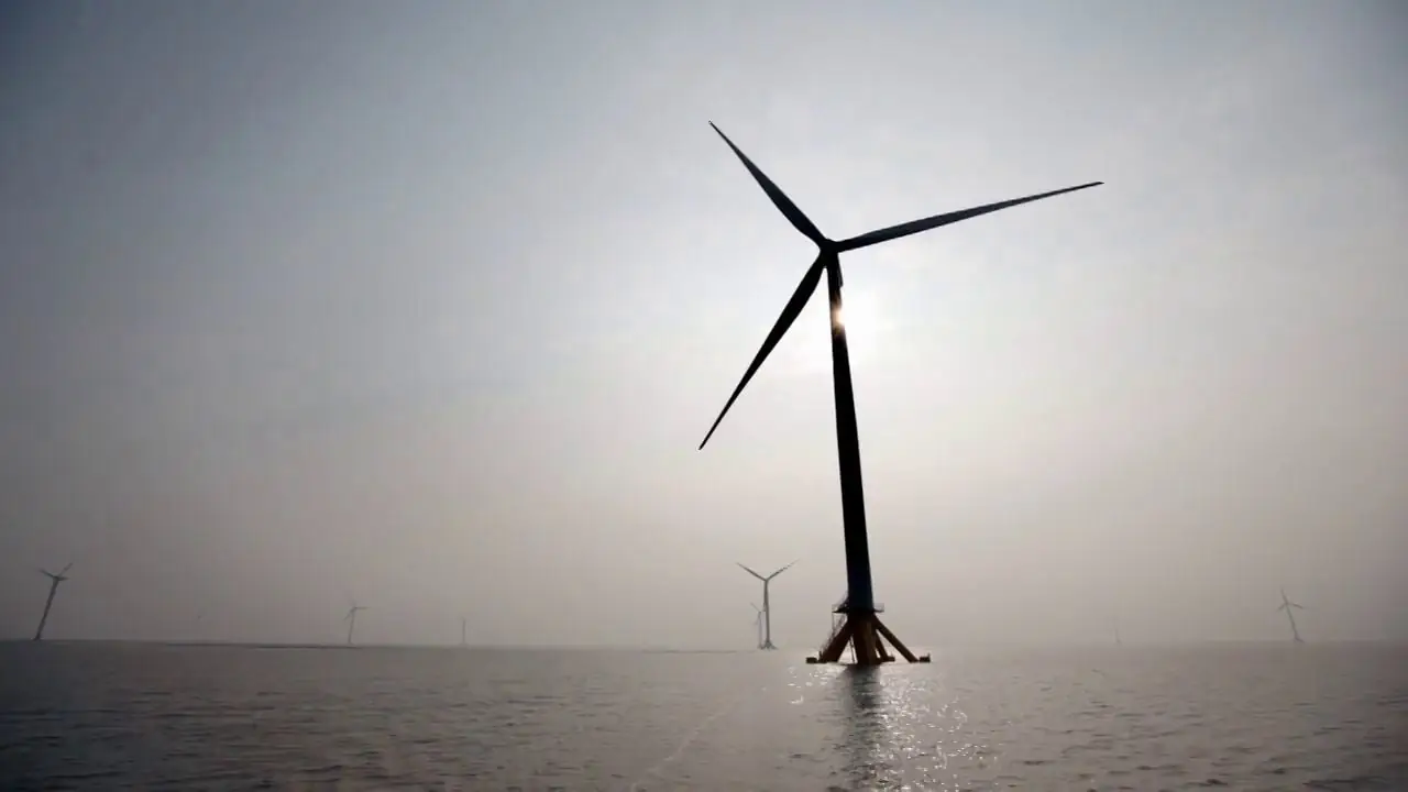 Standbild aus dem Film Siemens China: Blades